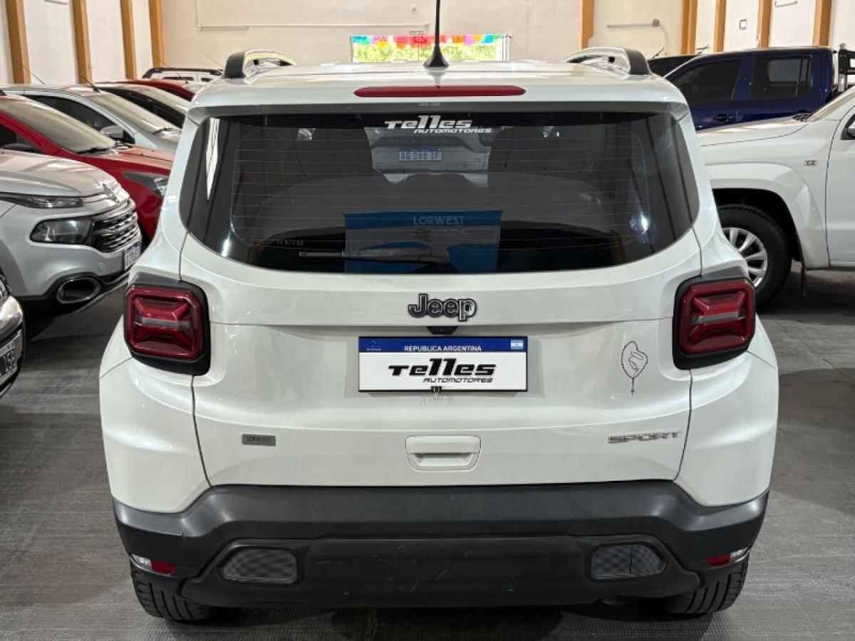 Foto de CHRYSLER / DODGE JEEP RENEGADE 1.8 sport A/T 2023, color sin color especificado, en San Juan