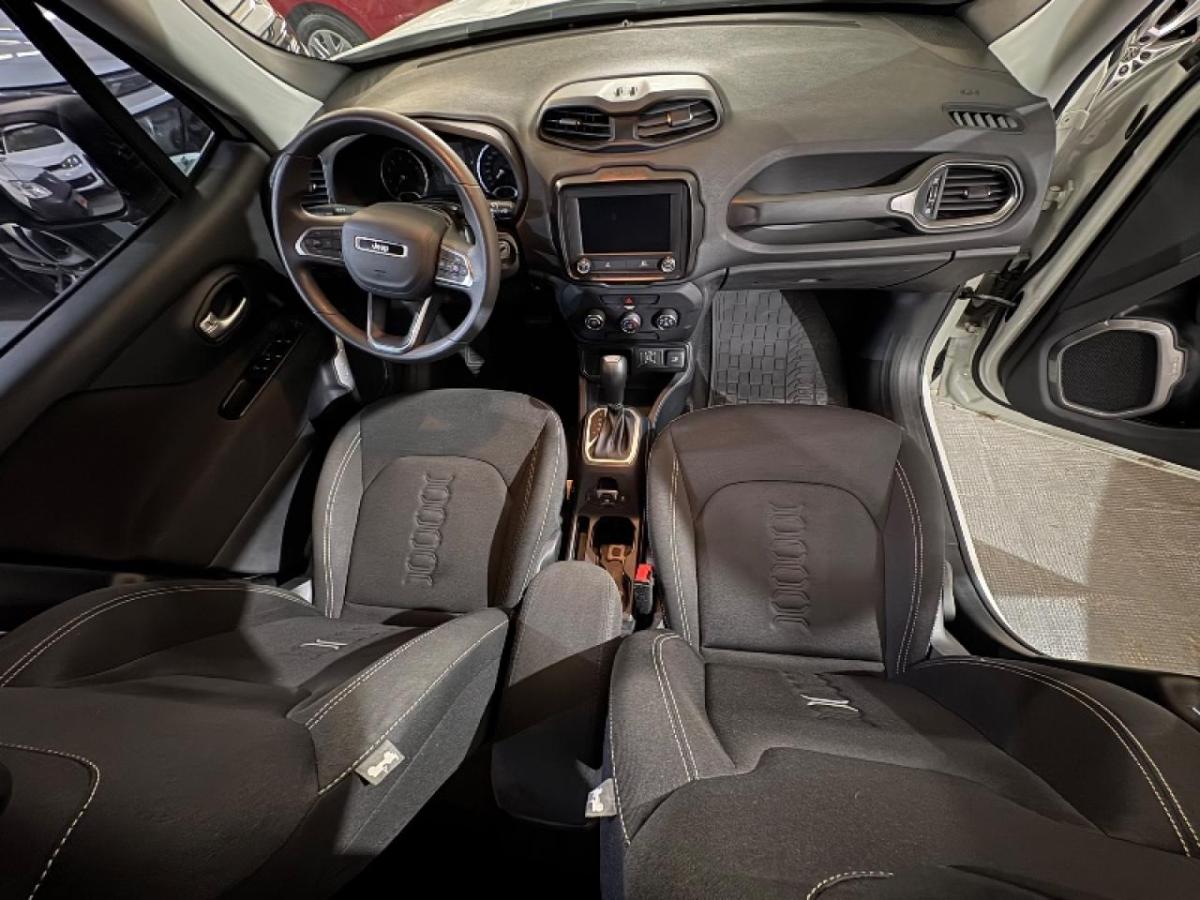 Foto de CHRYSLER / DODGE JEEP RENEGADE 1.8 sport A/T 2023, color sin color especificado, en San Juan