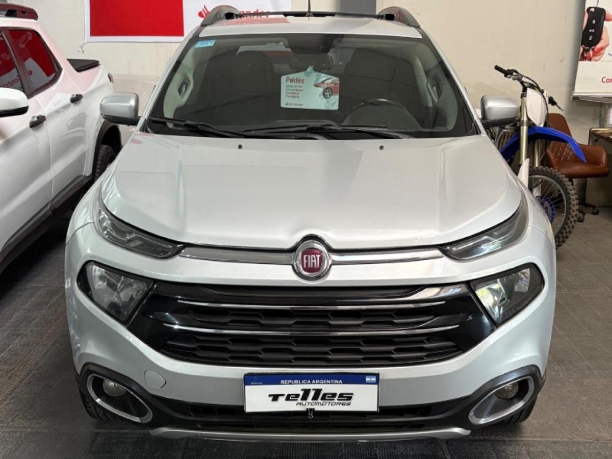Foto de FIAT TORO XTR diésel manual 2017, color sin color especificado, en San Juan