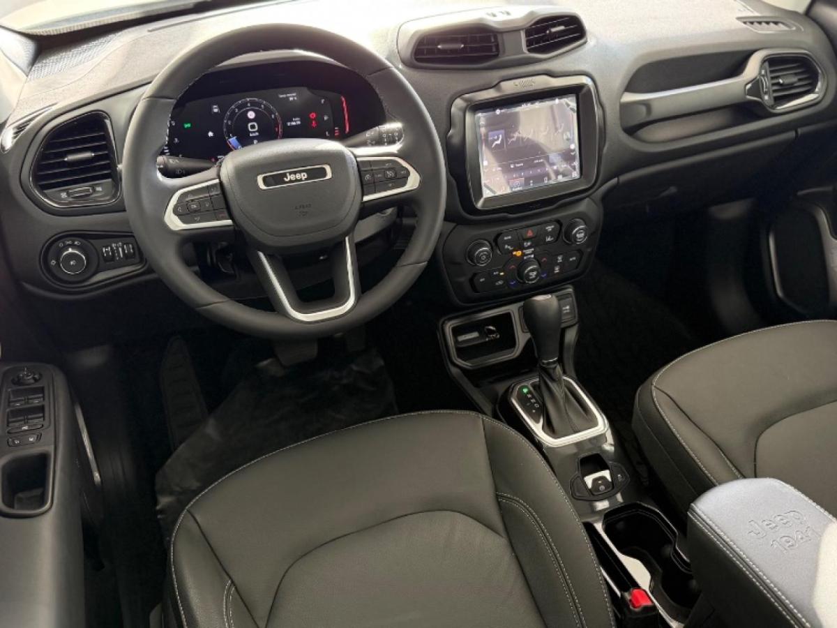 Foto de CHRYSLER / DODGE JEEP RENEGADE LONGITUDE 1.3t a/t 2025, color sin color especificado, en San Juan
