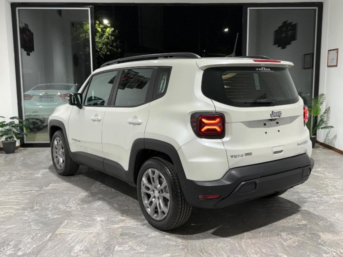 Foto de CHRYSLER / DODGE JEEP RENEGADE LONGITUDE 1.3t a/t 2025, color sin color especificado, en San Juan