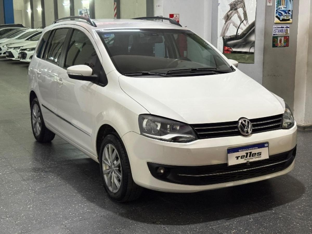 Foto de VOLKSWAGEN SURAN Automática 5D Motion 2014, color sin color especificado, en San Juan