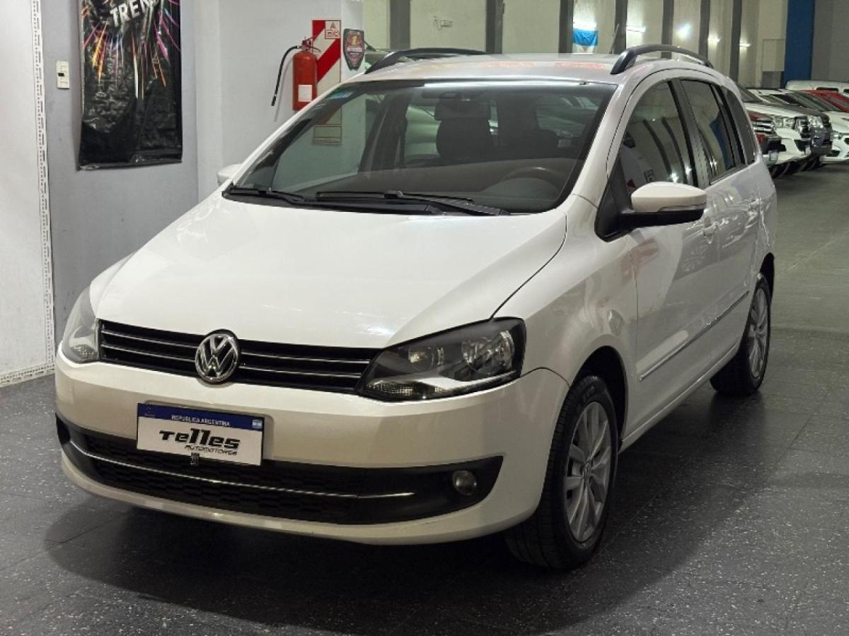 Foto de VOLKSWAGEN SURAN Automática 5D Motion 2014, color sin color especificado, en San Juan