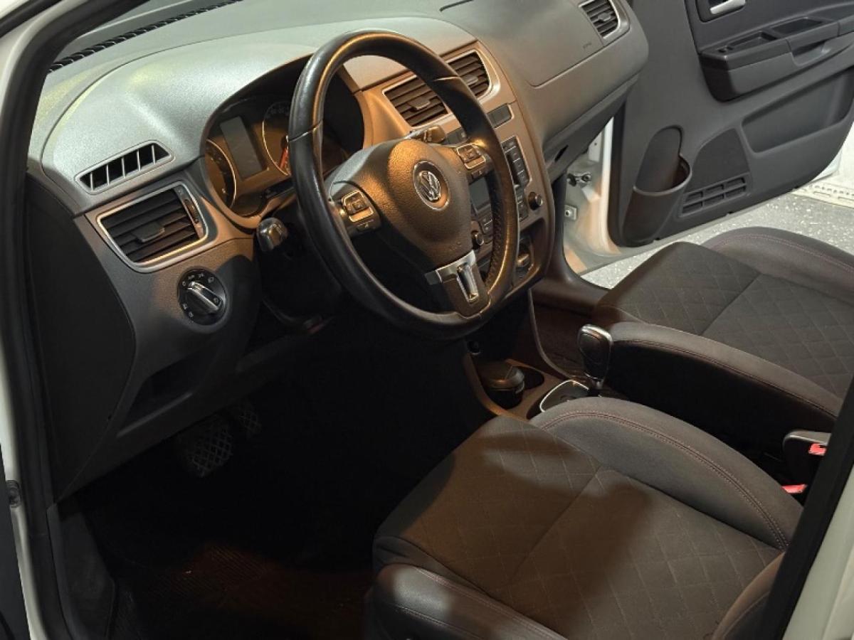 Foto de VOLKSWAGEN SURAN Automática 5D Motion 2014, color sin color especificado, en San Juan