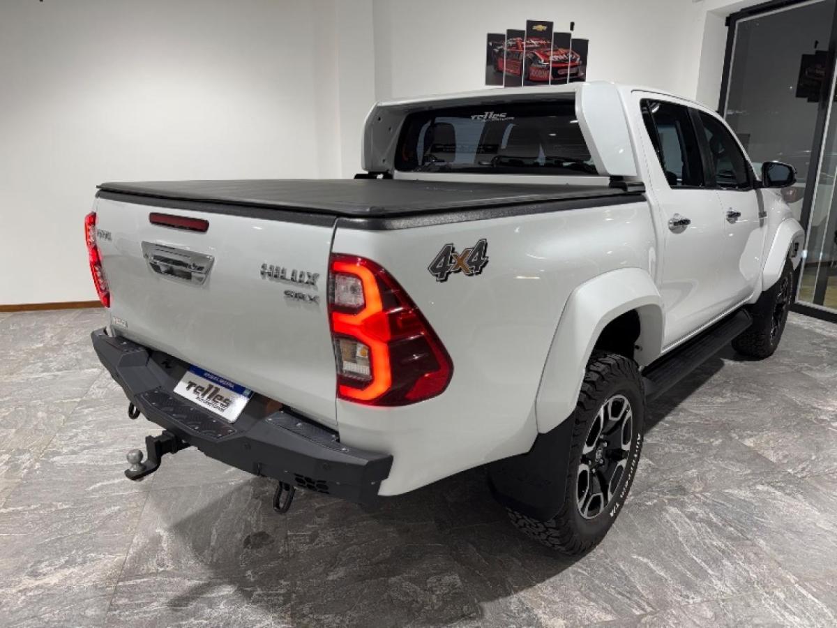 Foto de TOYOTA HILUX SRX 2.8 204cv 5x4 a/t6 2024, color sin color especificado, en San Juan