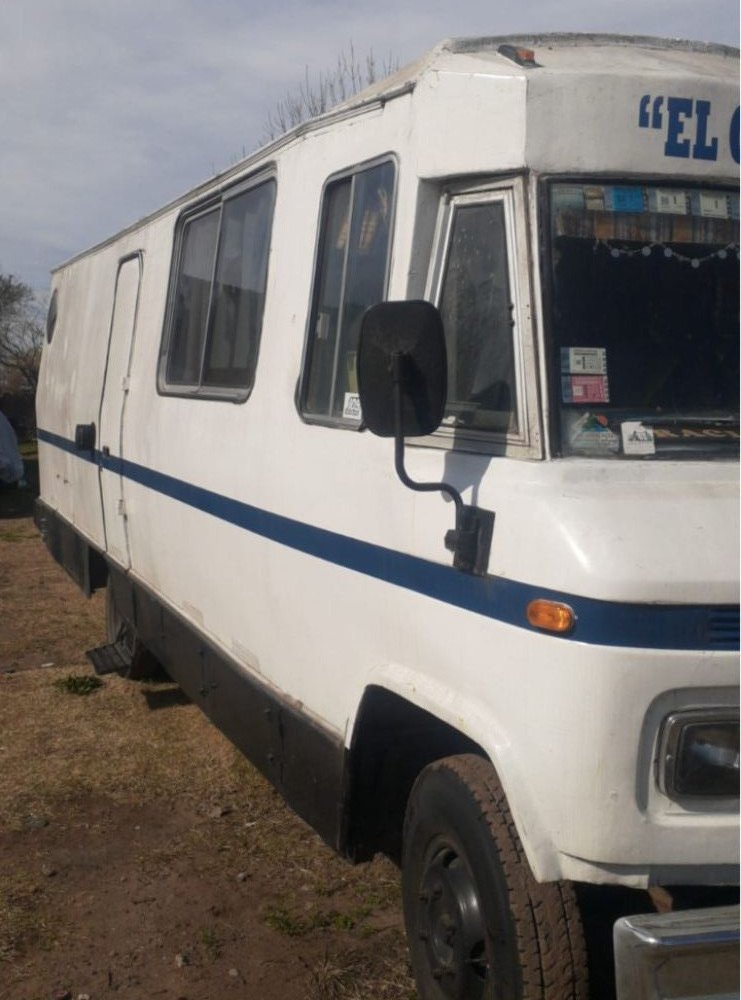 Foto de MOTORHOME MERCEDES BENZ 608 1983, color blanco, en San Juan