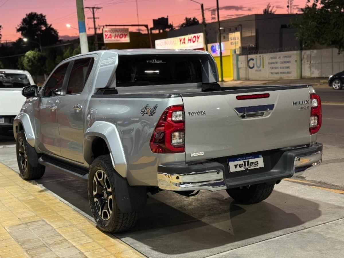 Foto de TOYOTA HILUX SRX L24 2023, color sin color especificado, en San Juan