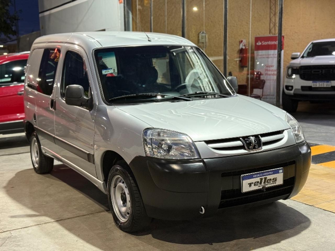 Foto de PEUGEOT PARTNER HDI 1.6 2016, color sin color especificado, en San Juan