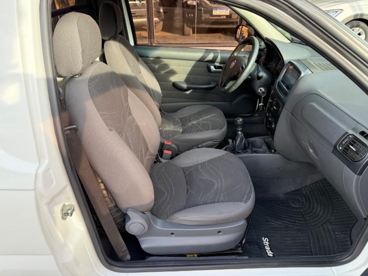 Foto de FIAT STRADA WORKING 1.4 con GNC 2015, color sin color especificado, en San Juan