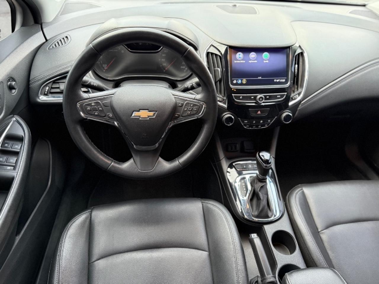 Foto de CHEVROLET CRUZE LTZ 1.4 AT sedan 4ptas 2021, color sin color especificado, en San Juan