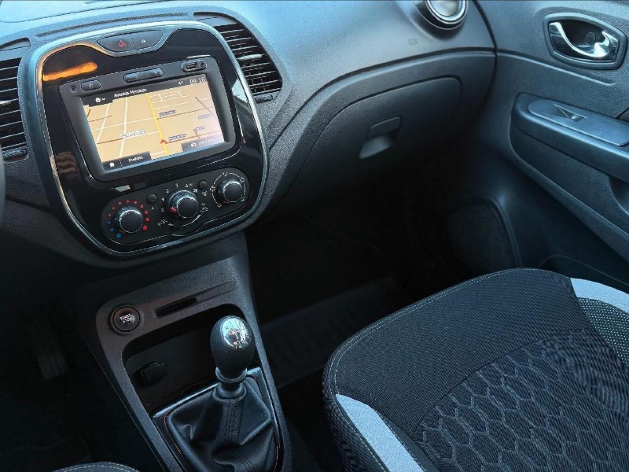 Foto de RENAULT CAPTUR ZEN 2.0 2017, color sin color especificado, en San Juan