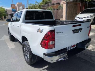 Miniatura de TOYOTA HILUX SR 4X4