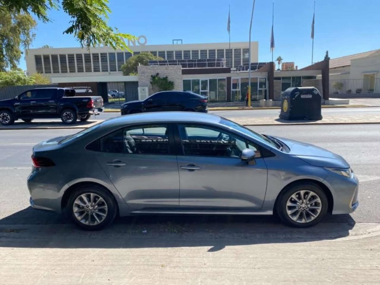 Foto de TOYOTA COROLLA XLI CVT 2.0 2022, color sin color especificado, en San Juan