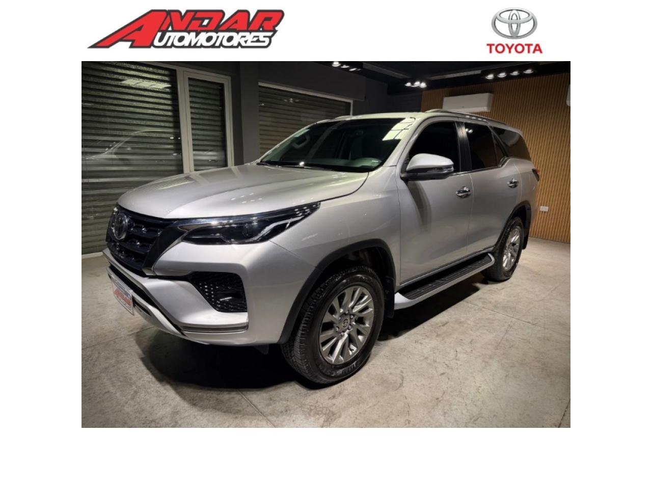 Foto de TOYOTA SW4 2.8 TDI SRX AT 7 ASIENTOS 2022, color sin color especificado, en San Juan