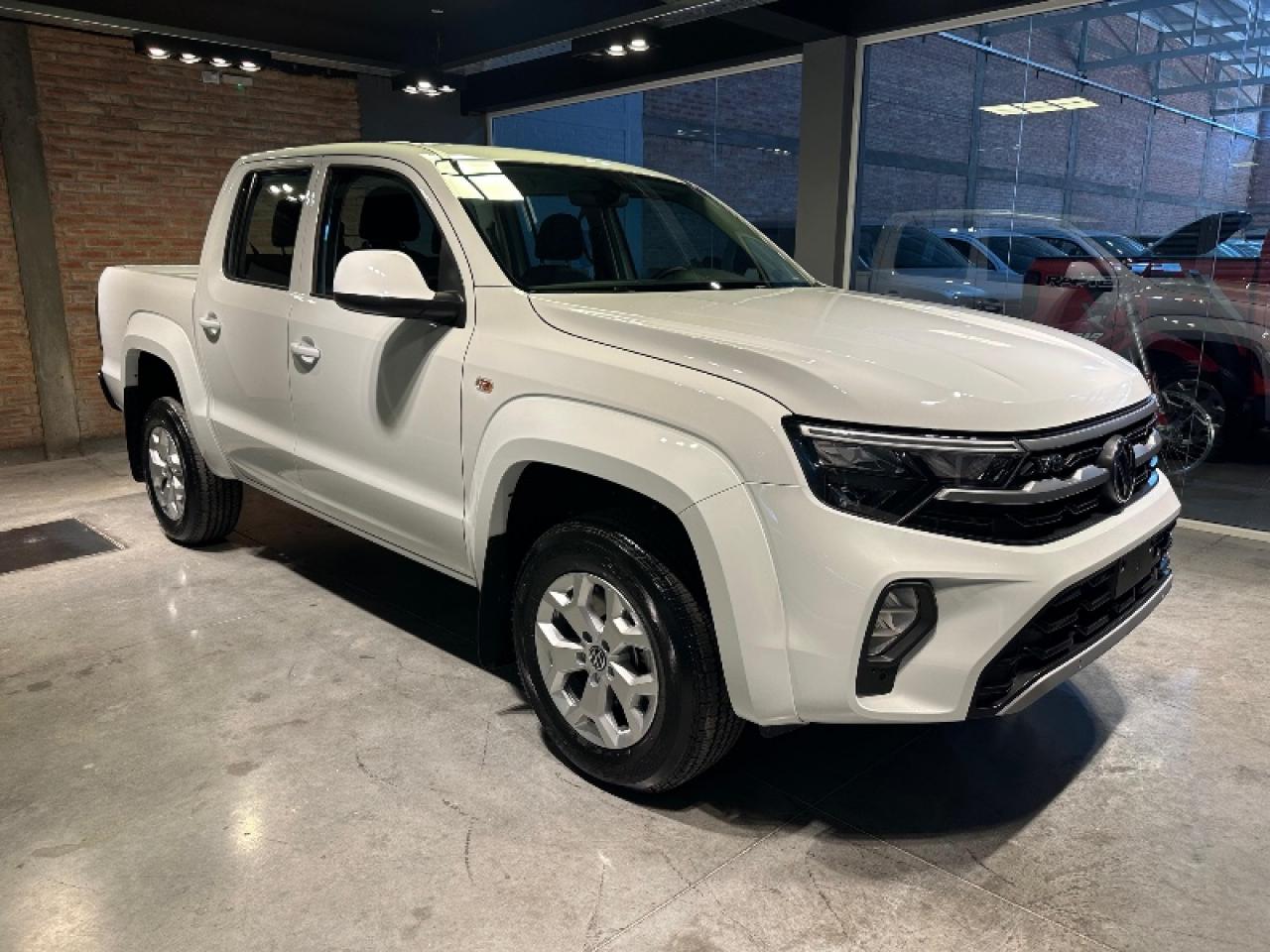 Foto de VOLKSWAGEN AMAROK COMFORTLINE V6 MOTION 2025, color sin color especificado, en San Juan