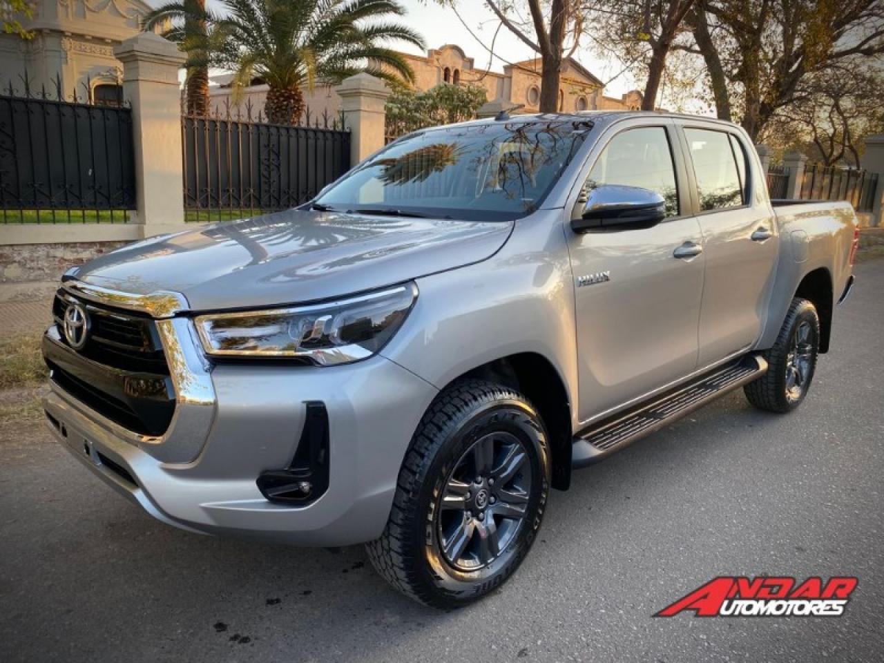 Foto de TOYOTA HILUX SRV 2.8TDI 4X2 AUTOMATICA 2026, color sin color especificado, en San Juan