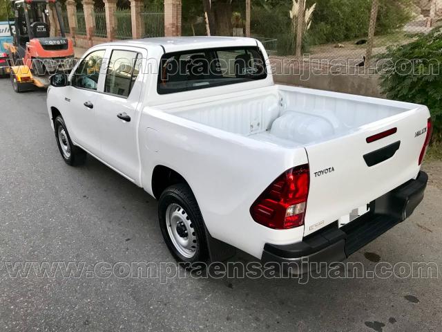 Foto de TOYOTA HILUX DX.2.4TD PACK. 2026, color sin color especificado, en San Juan