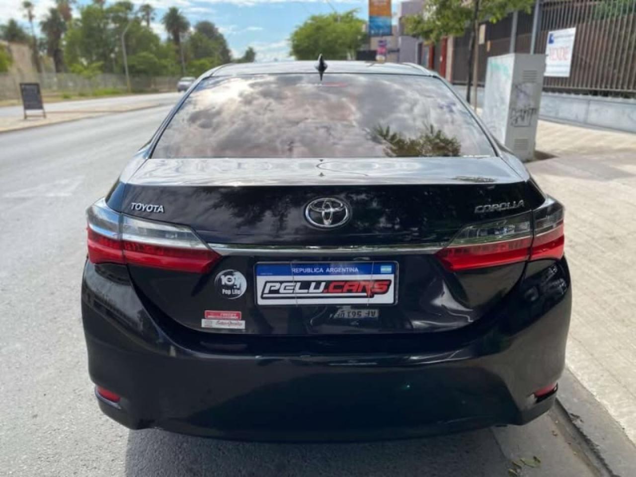 Foto de TOYOTA COROLLA SEG 1.8 CVT 2017, color sin color especificado, en San Juan