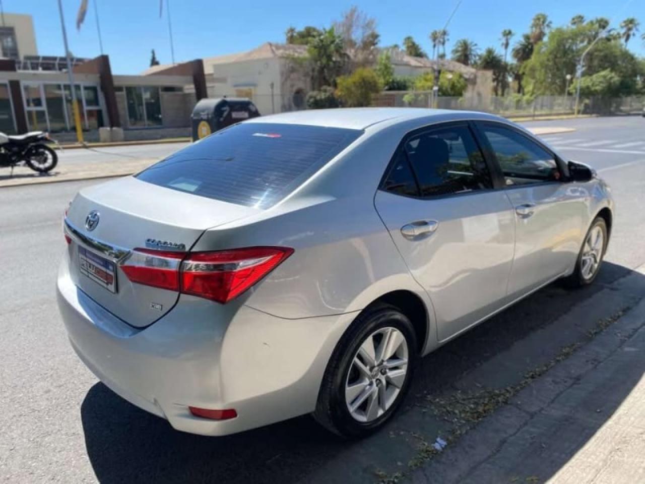 Foto de TOYOTA COROLLA XLI 1.8 MT 2017, color sin color especificado, en San Juan