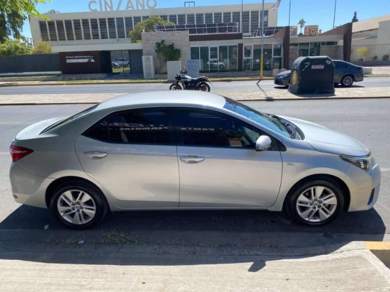 Foto de TOYOTA COROLLA XLI 1.8 MT 2017, color sin color especificado, en San Juan