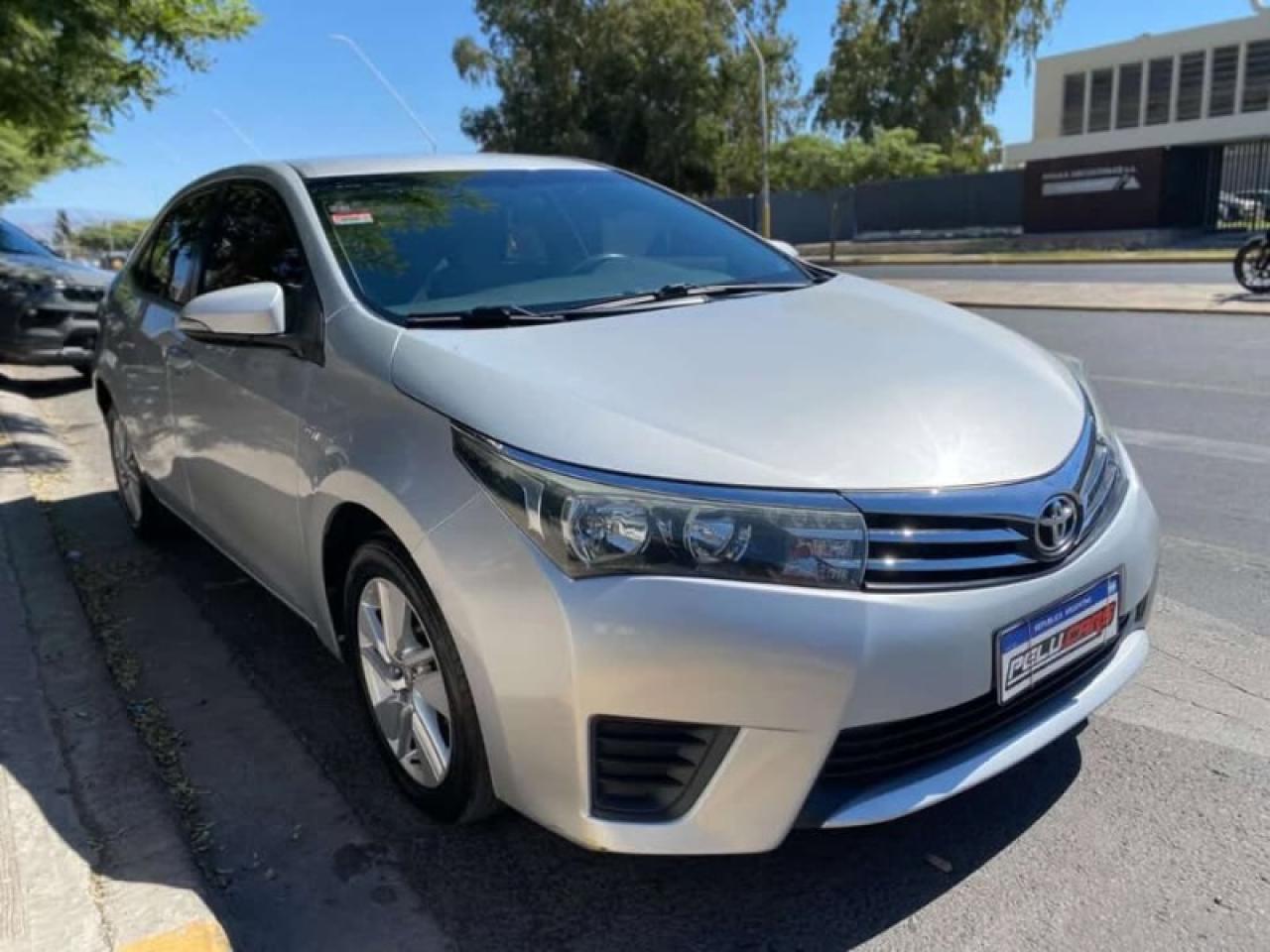 Foto de TOYOTA COROLLA XLI 1.8 MT 2017, color sin color especificado, en San Juan