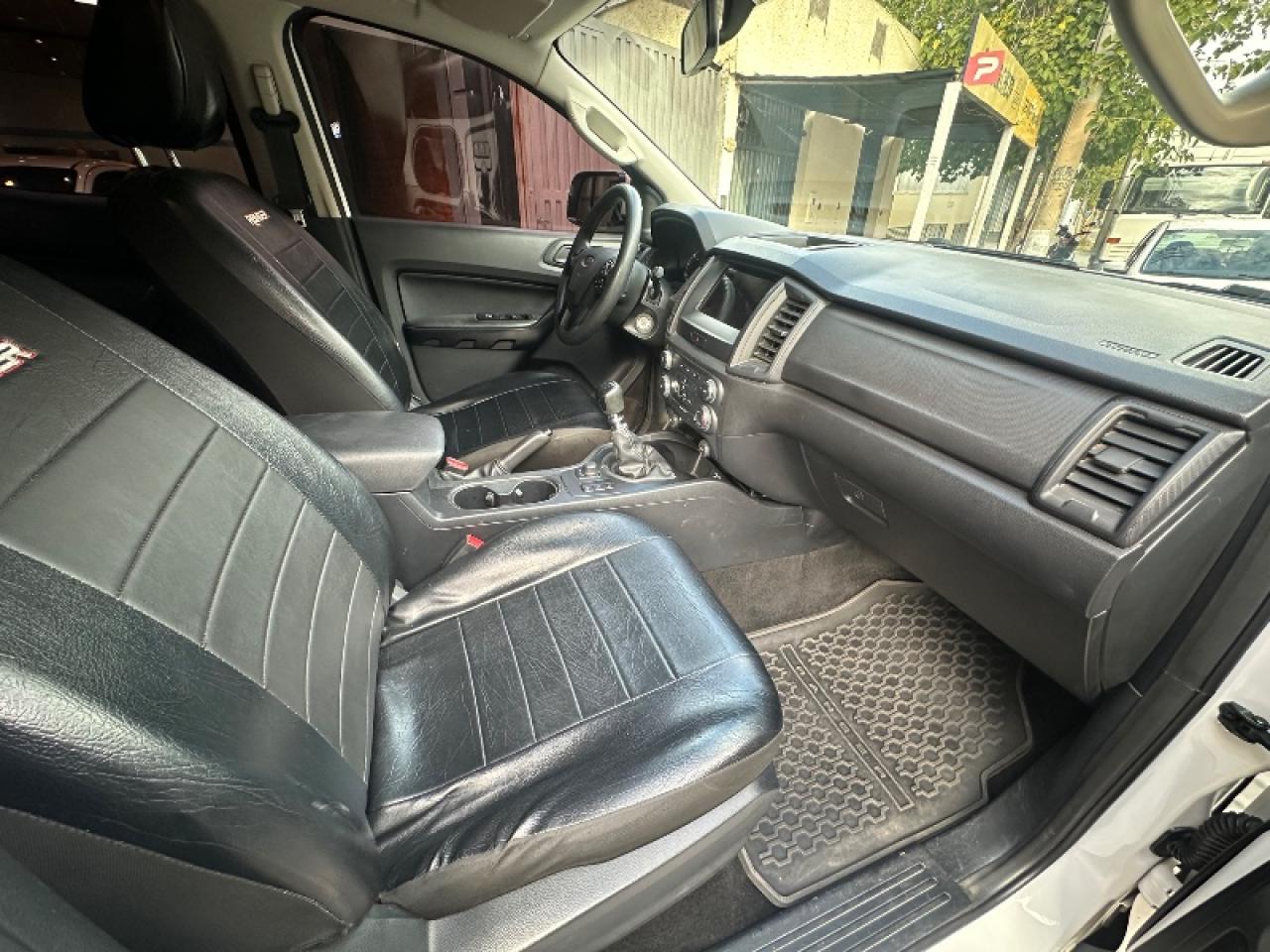 Foto de FORD RANGER XLS 4x4 2023, color sin color especificado, en San Juan