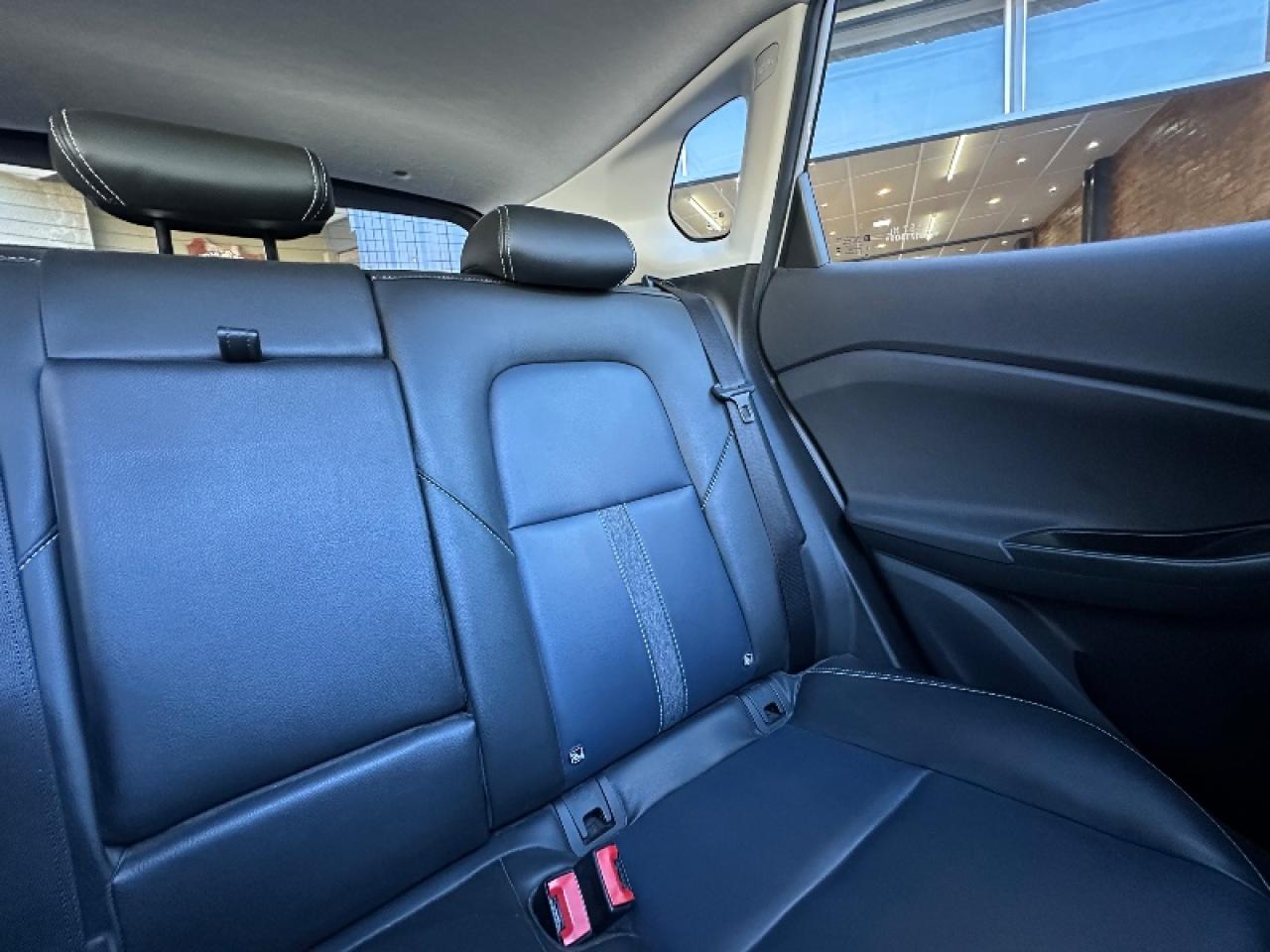 Foto de CHEVROLET TRACKER 1.2 LTZ Turbo Premier 2021, color plata, en San Juan