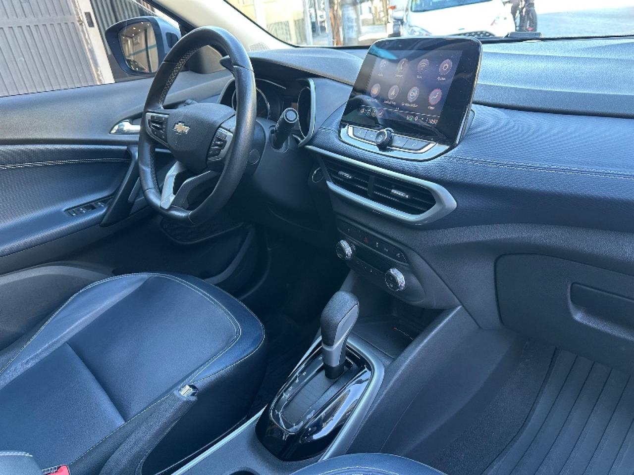 Foto de CHEVROLET TRACKER 1.2 LTZ Turbo Premier 2021, color plata, en San Juan