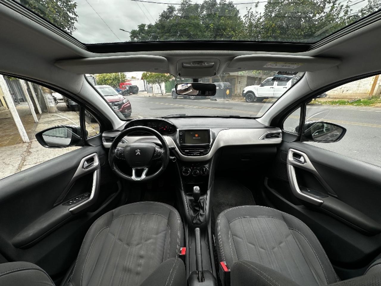 Foto de PEUGEOT 208 Allure 2017, color gris, en San Juan