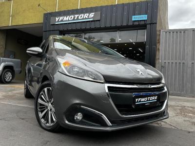 Foto de PEUGEOT 208 Allure 2017, color gris, en San Juan