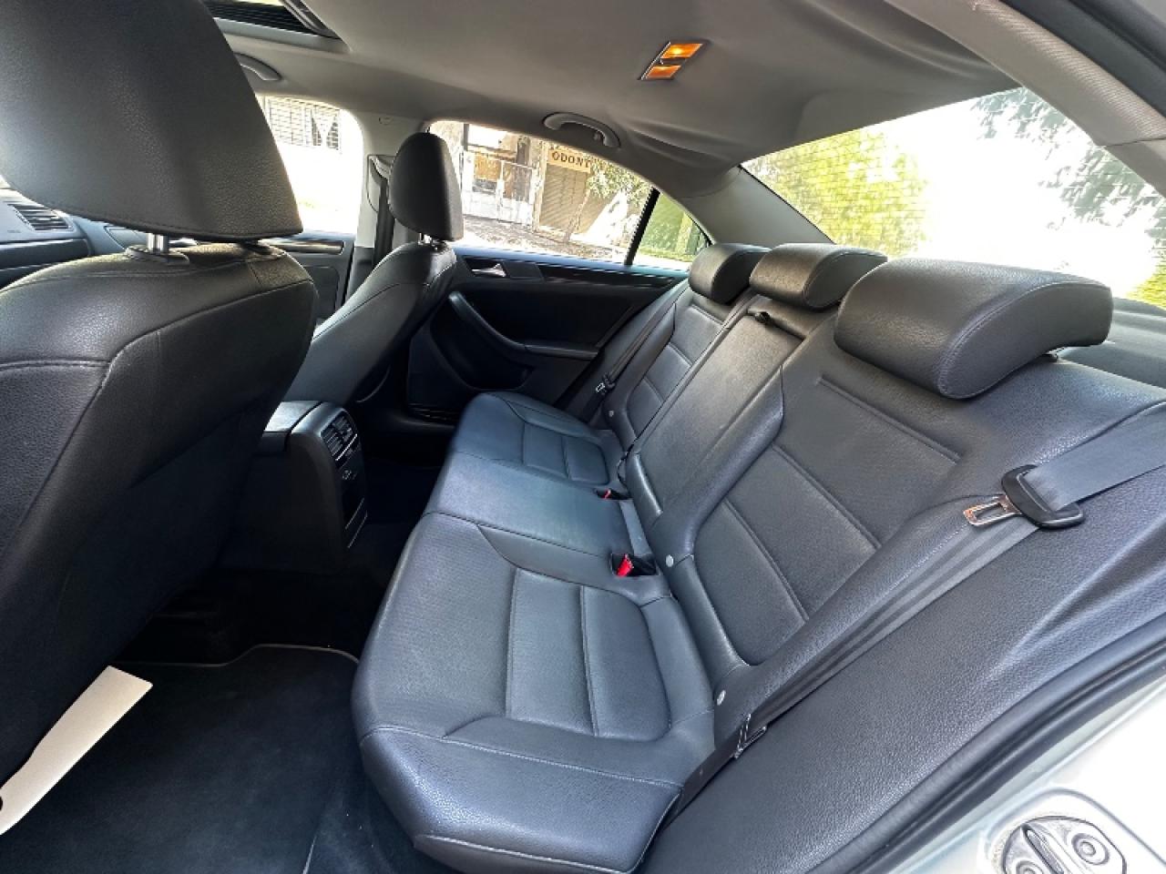 Foto de VOLKSWAGEN VENTO Luxury 2.5 TIP 2011, color sin color especificado, en San Juan