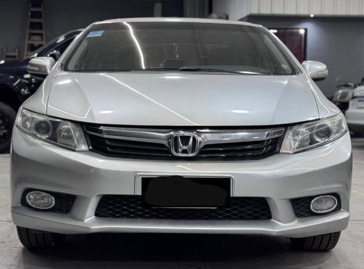 Foto de HONDA CIVIC EXS AT 1.8 2013, color gris, en San Juan