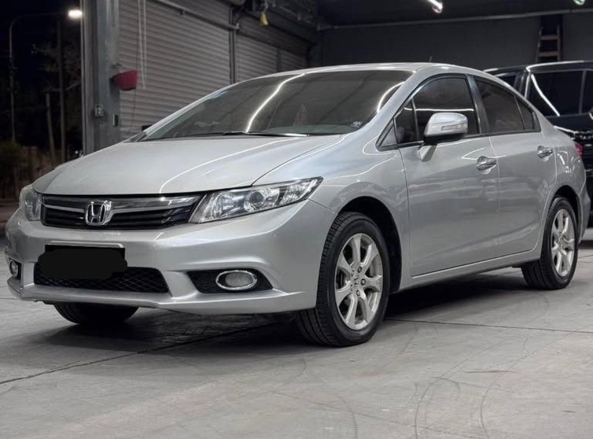 Foto de HONDA CIVIC EXS AT 1.8 2013, color gris, en San Juan