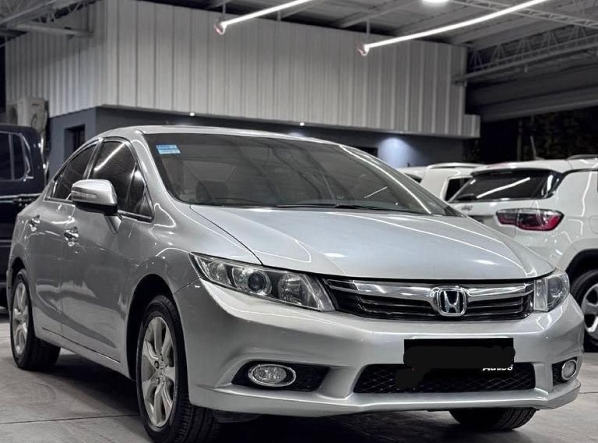 Foto de HONDA CIVIC EXS AT 1.8 2013, color gris, en San Juan