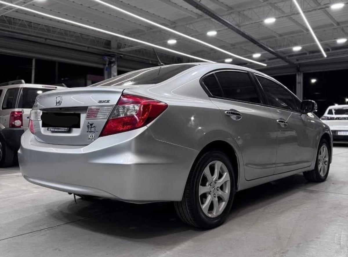 Foto de HONDA CIVIC EXS AT 1.8 2013, color gris, en San Juan