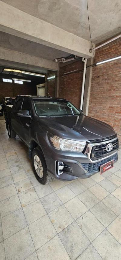Miniatura de TOYOTA HILUX SR 2.8 4x4