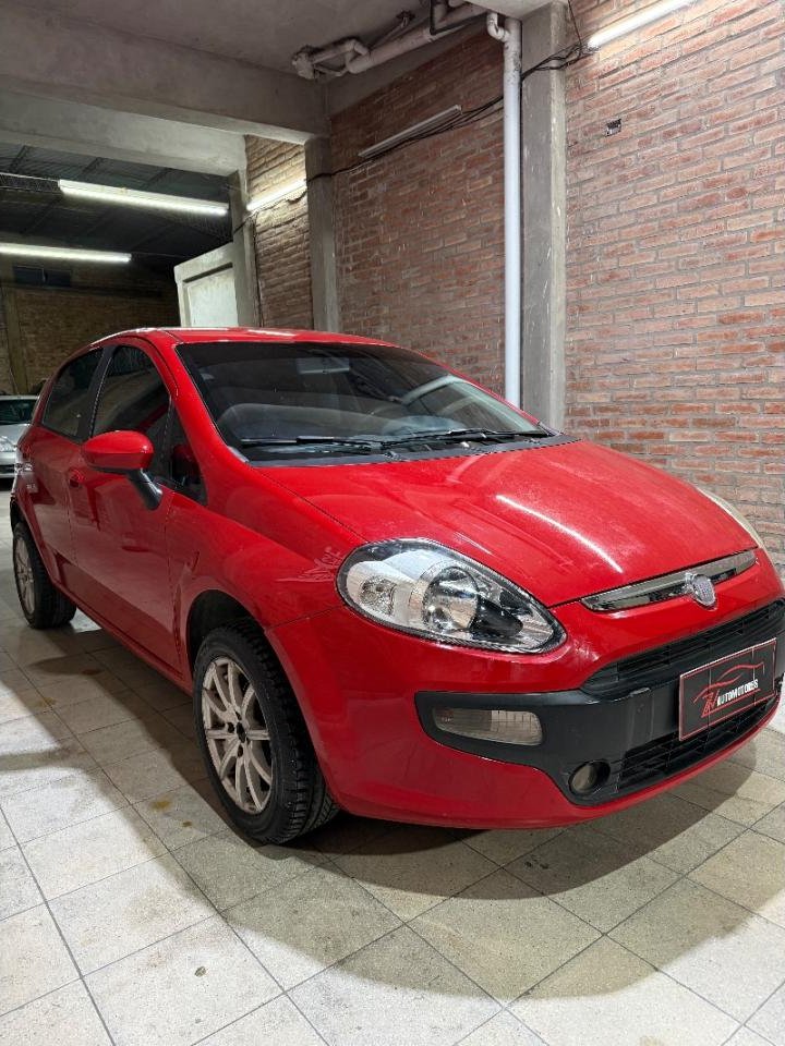 Foto de FIAT PUNTO Novo 2015, color sin color especificado, en San Juan