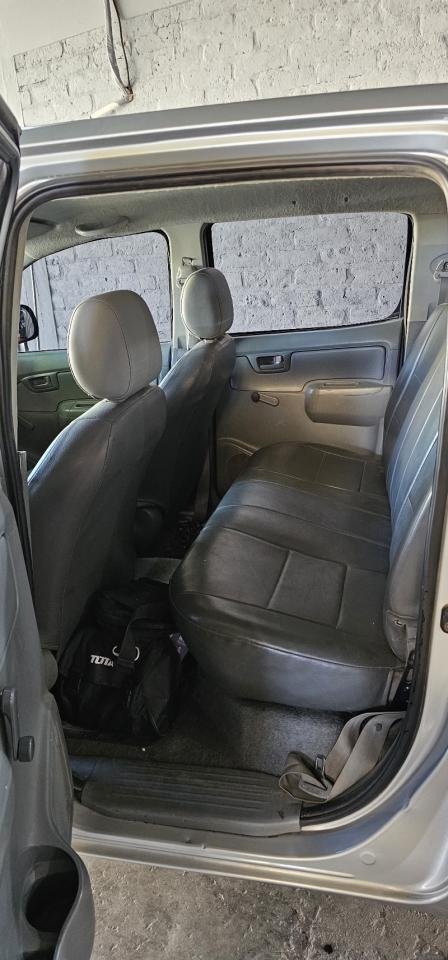 Foto de TOYOTA HILUX Dx 4x4 2009, color sin color especificado, en San Juan