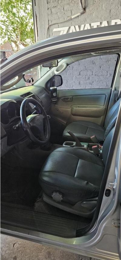 Miniatura de TOYOTA HILUX Dx 4x4