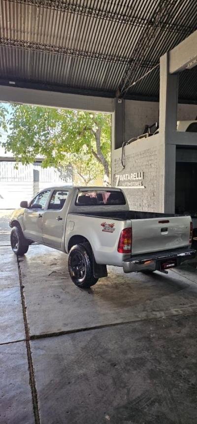 Miniatura de TOYOTA HILUX Dx 4x4