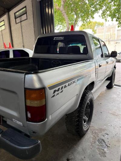Miniatura de TOYOTA HILUX Dlx