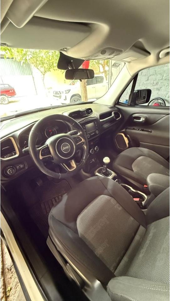 Foto de CHRYSLER / DODGE JEEP RENEGADE Renegade sport 2019, color sin color especificado, en San Juan