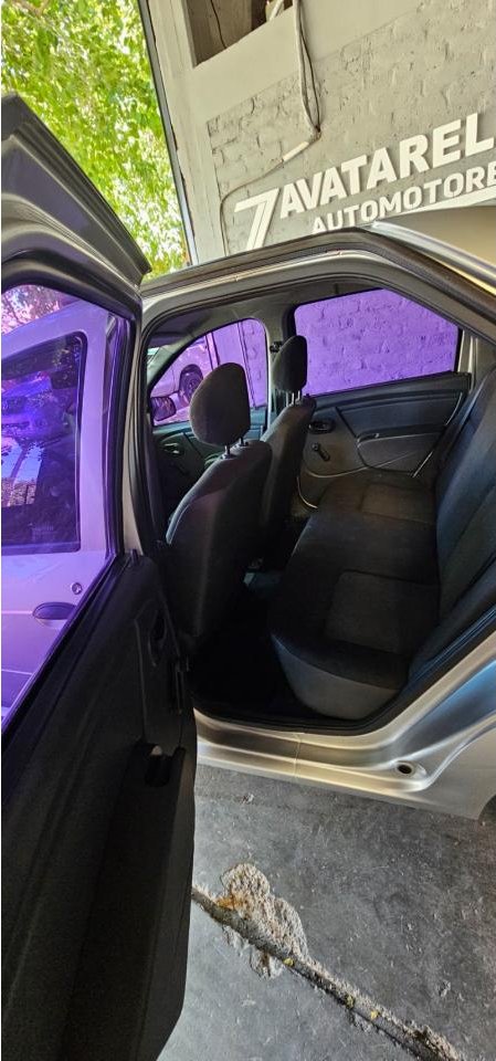 Foto de RENAULT LOGAN Authentique 2010, color sin color especificado, en San Juan