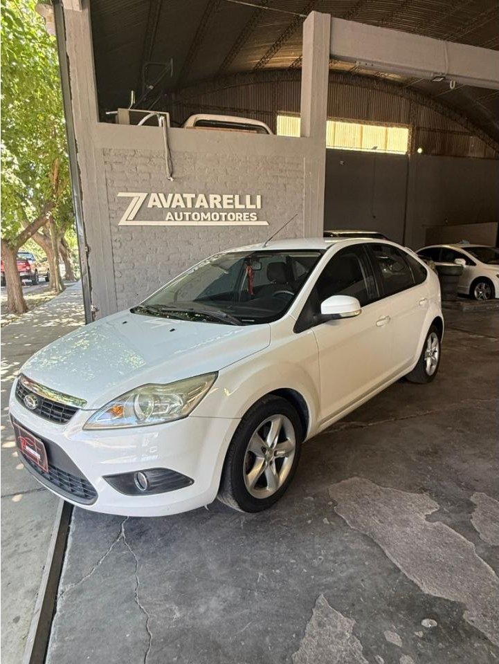 Foto de FORD FOCUS Focus Trend 2011, color sin color especificado, en San Juan