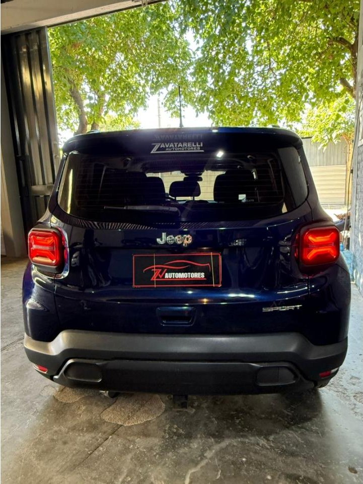 Foto de CHRYSLER / DODGE JEEP RENEGADE Sport Aut 1.8 2023, color sin color especificado, en San Juan