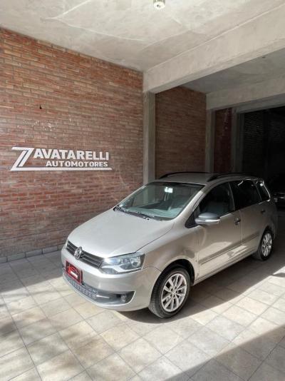 Foto de VOLKSWAGEN SURAN Highline 2014, color sin color especificado, en San Juan