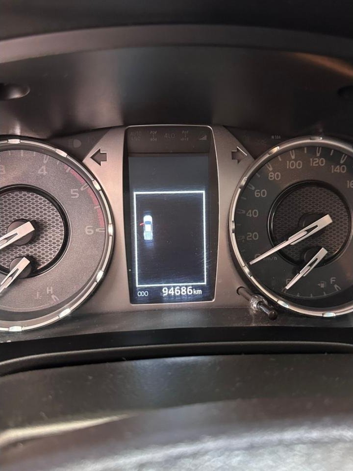 Foto de TOYOTA HILUX Sr 2021, color blanco, en San Juan