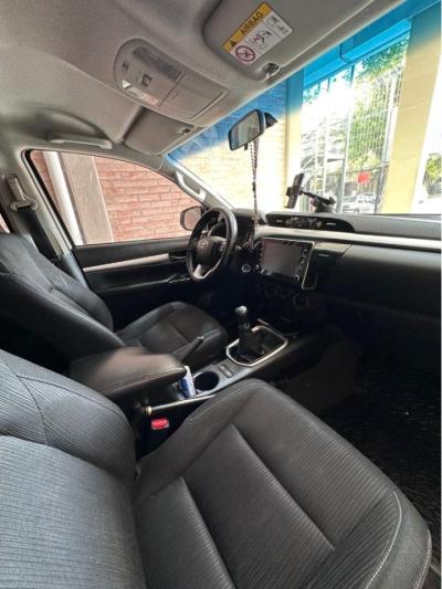 Miniatura de TOYOTA HILUX Sr