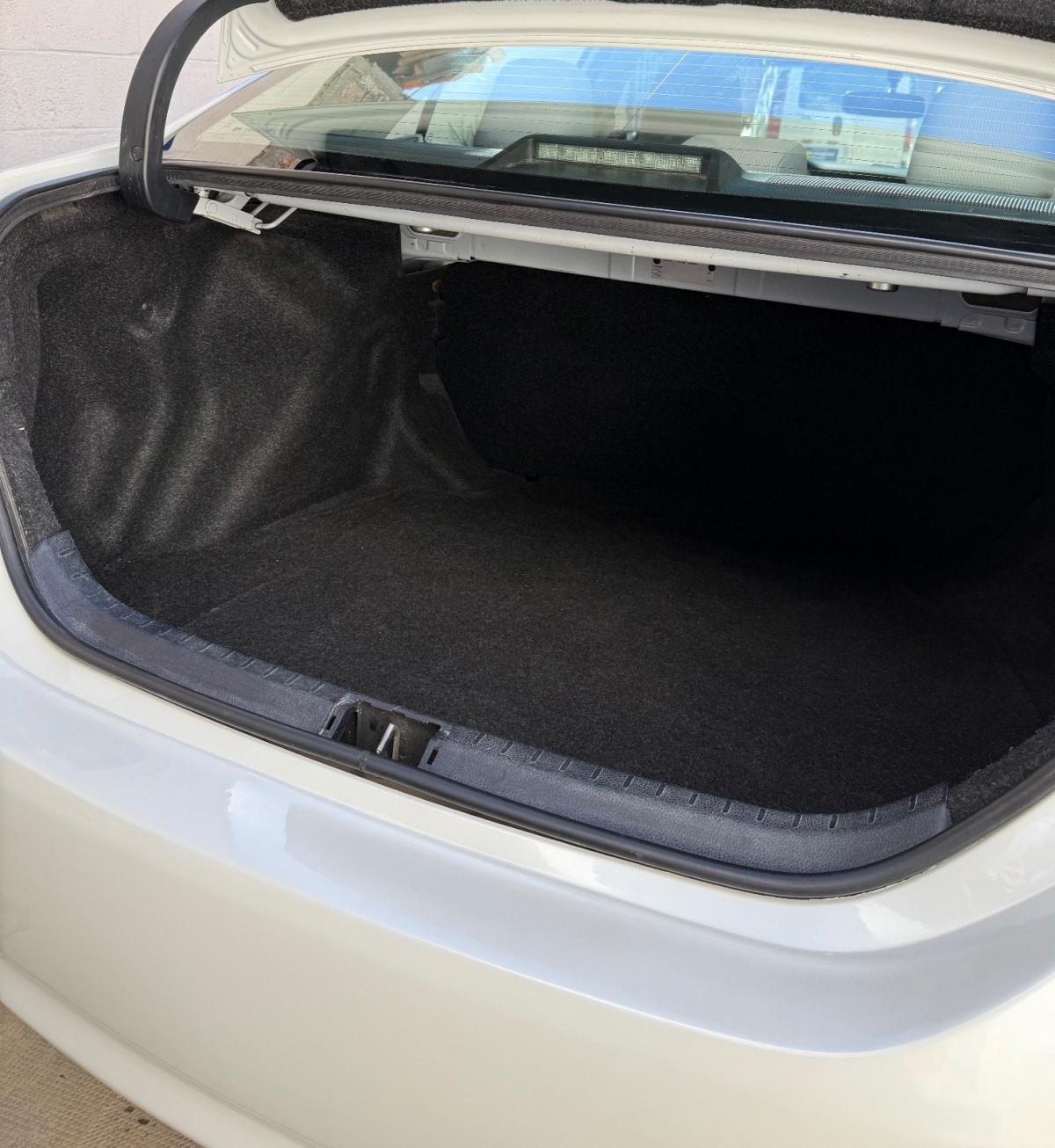 Foto de TOYOTA COROLLA Xli 2015, color blanco, en San Juan