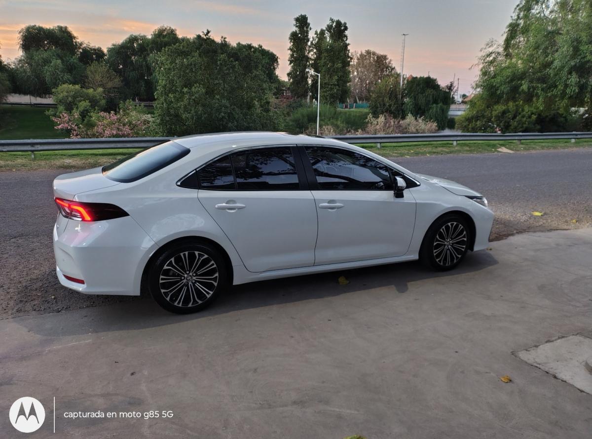 Foto de TOYOTA COROLLA SEG 2.0 2021, color blanco, en San Juan